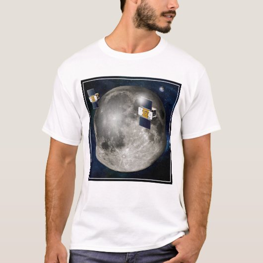 月を周回するツイングリル宇宙船。 Tシャツ (正面)