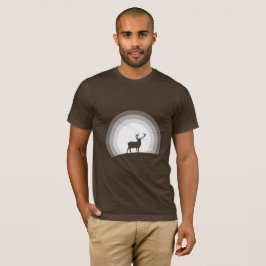月光に浮かぶ雄大なシルエットの鹿 Tシャツ