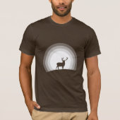 月光に浮かぶ雄大なシルエットの鹿 Tシャツ (正面)