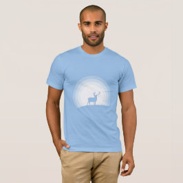 月光に浮かぶ雄大なシルエットの鹿 Tシャツ