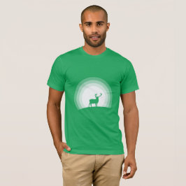 月光に浮かぶ雄大な鹿のシルエット Tシャツ