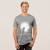 月光の下のライオン – 独りで戦うことを学ぶ トライブレンドTシャツ (正面全面)