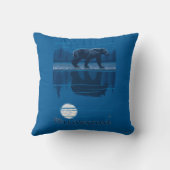 月光-西のイエローストーン、モンタナのくま クッション (裏面)