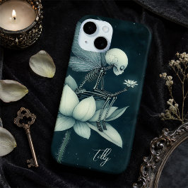 月夜の蓮の花に佇むスケルトンの妖精 カスタムネーム iPhone 15ケース