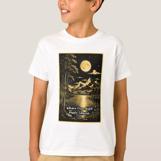 月明かりが沈黙と出会う静かな夜景 Tシャツ (正面)