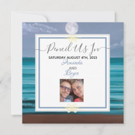 月明かりのティール(緑がかった色)海のビーチで鉛筆の日付を保存 シーズンカード