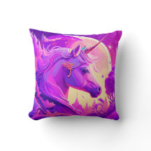 月明かりの下の魔法のユニコーン