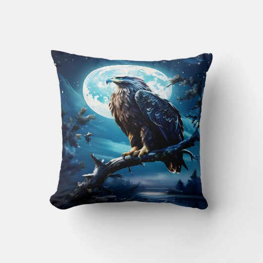 月明かりの下、枝に止まったワシ クッション (正面)