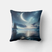 月明かりの水で帆船が航行する クッション (裏面)