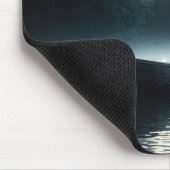 月明かりの湖に浮かぶ木製ボート マウスパッド (コーナー)