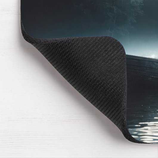 月明かりの湖に浮かぶ木製ボート マウスパッド (コーナー)