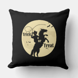月明かりの馬のトリックまたは黒を扱う クッション