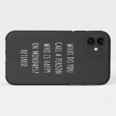 月曜日に幸せな人を何と呼ぶか Case-Mate iPhoneケース (裏面(横))