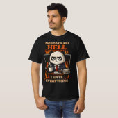 月曜日は地獄 不機嫌なパンダ オフィスワーク Tシャツ (正面フル)