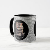 月曜顔またはテキスト怒グレイ猫 マグカップ (正面左)