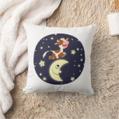 月枕を飛び越えるかわいい漫画の牛 クッション (ブランケット)