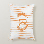 月桂樹とモノグラムピンプリペスリース |オレンジ アクセントクッション (正面(垂直))