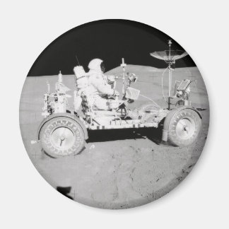 月着陸機を月に運転する宇宙飛行士 マグネット
