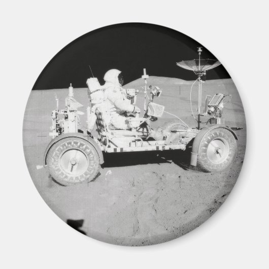 月着陸機を月に運転する宇宙飛行士 マグネット (正面)