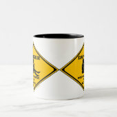 月経閉止期のマグのギフト ツートーンマグカップ (中央)