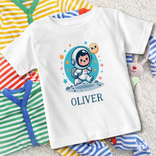 月面のかわいい宇宙飛行士 ベビーTシャツ