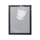 月面の門に近づくドラゴンxl宇宙船。 ノートパッド (回転)