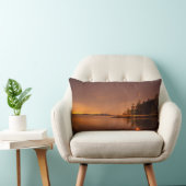 月食 |ビクトリア，ブリティッシュコロンビア ランバークッション (椅子)