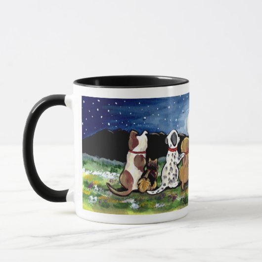 "月"は月のマグを見ている犬の友人の後をつけます マグカップ (左)