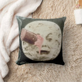 月(黙した手の色合い)への旅行 クッション (ブランケット)