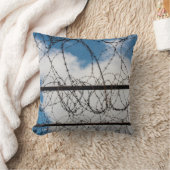 有刺線フェンス クッション (ブランケット)