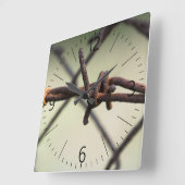 有刺鉄線の閉鎖 スクエア壁時計 (傾斜)