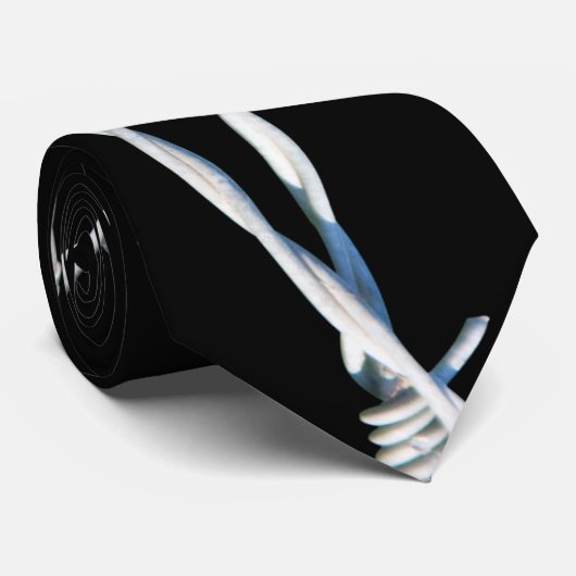 有刺鉄線の首のタイ ネクタイ (ロール)