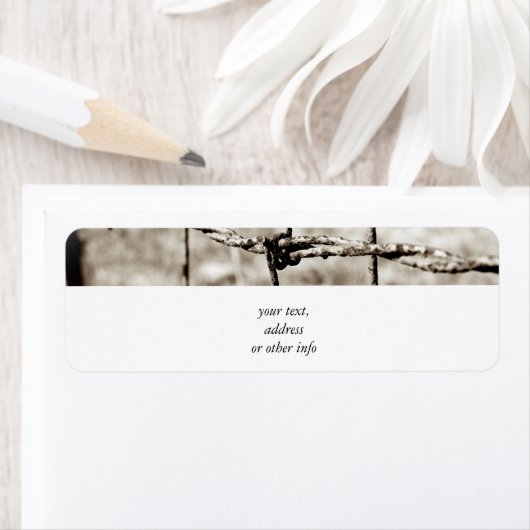 有刺鉄線フェンシング（セピア） ラベル (インサイチュ)