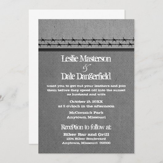 有刺鉄線フェンスバイクもしくは自転車に乗る人ウェディング招待、グレー 招待状 (正面/裏面)