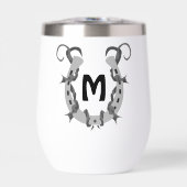 有刺鉄線包まれたモノグラムの馬蹄形 (正面)