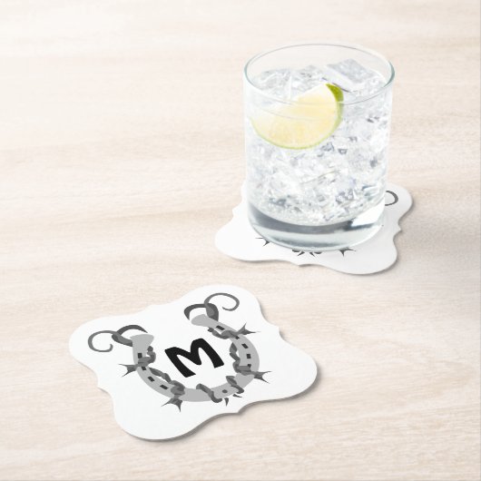 有刺鉄線包まれたモノグラムの馬蹄形 ペーパーコースター (インサイチュ)