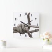 有刺鉄線 スクエア壁時計 (ホーム)