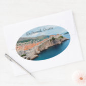 有名なドゥブロヴニク旧市街の屋根と壁 – クロアチア 楕円形シール (封筒)