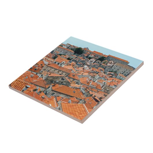 有名なドゥブロヴニク旧市街の屋根 – ダルマティア，クロアチア タイル (側面)