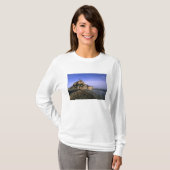 有名なモン・サン・ミシェル島の要塞 Tシャツ (正面フル)