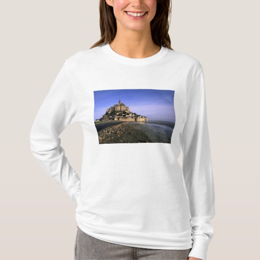 有名なモン・サン・ミシェル島の要塞 Tシャツ (正面)