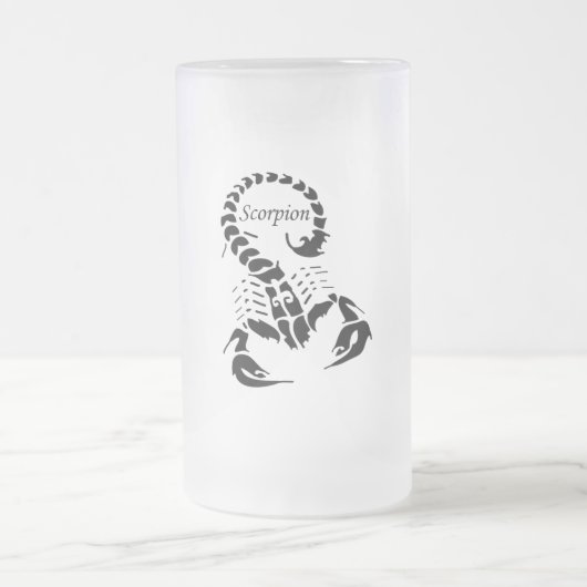 有害な蠍の非常に有毒のクモ綱の昆虫 フロストグラスビールジョッキ (中央)