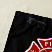 有志の消防士|のマルタ十字の記号の黒 ビーチタオル (インサイチュ)