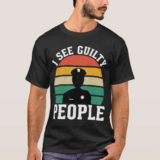 有罪の人刑務官を見る Tシャツ (正面)