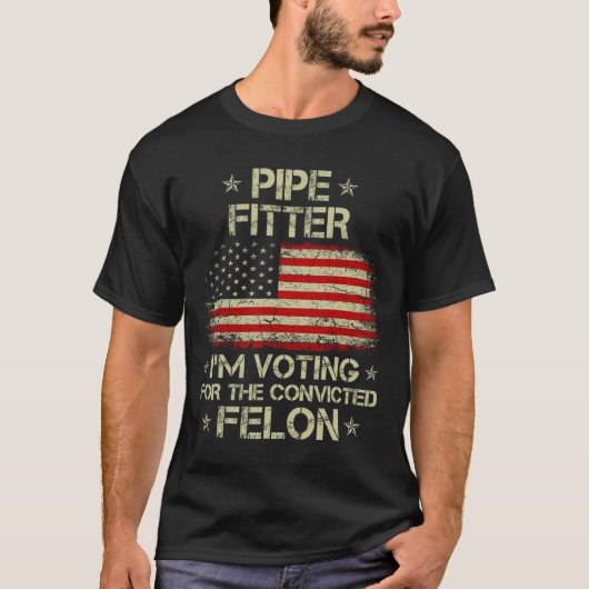 有罪判決を受けたフェロンTrの投票おもしろい者 Tシャツ (正面)