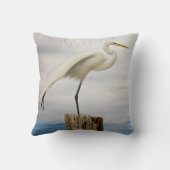 有能な白鷺| Fort Myersのビーチ、フロリダ クッション (裏面)