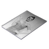 服の女性 ノートブック (左側)