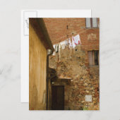 服ぶら下がったは物干し線で乾く ポストカード (正面/裏面)