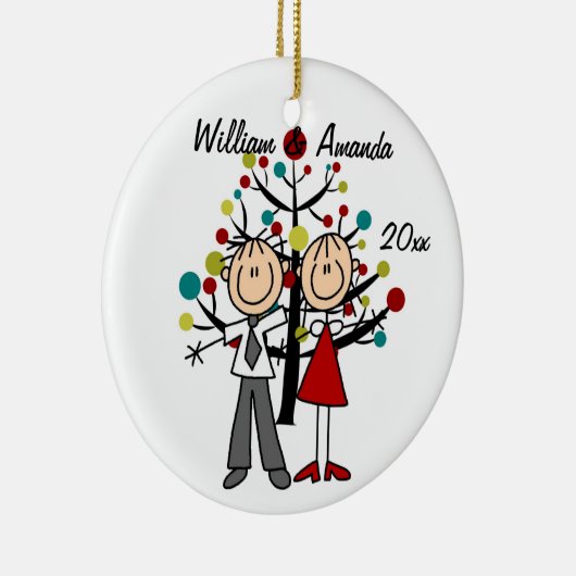 服を着せられたカップルの日付を記入され、パーソナライズなオーナメント セラミックオーナメント (右)