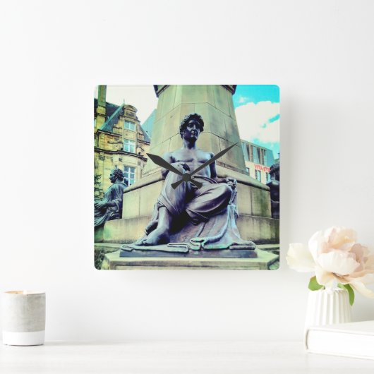 服装は半身 スクエア壁時計 (ホーム)